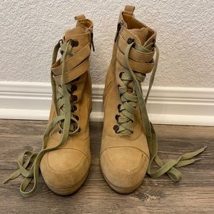 Kenneth Cole Reaction Heels